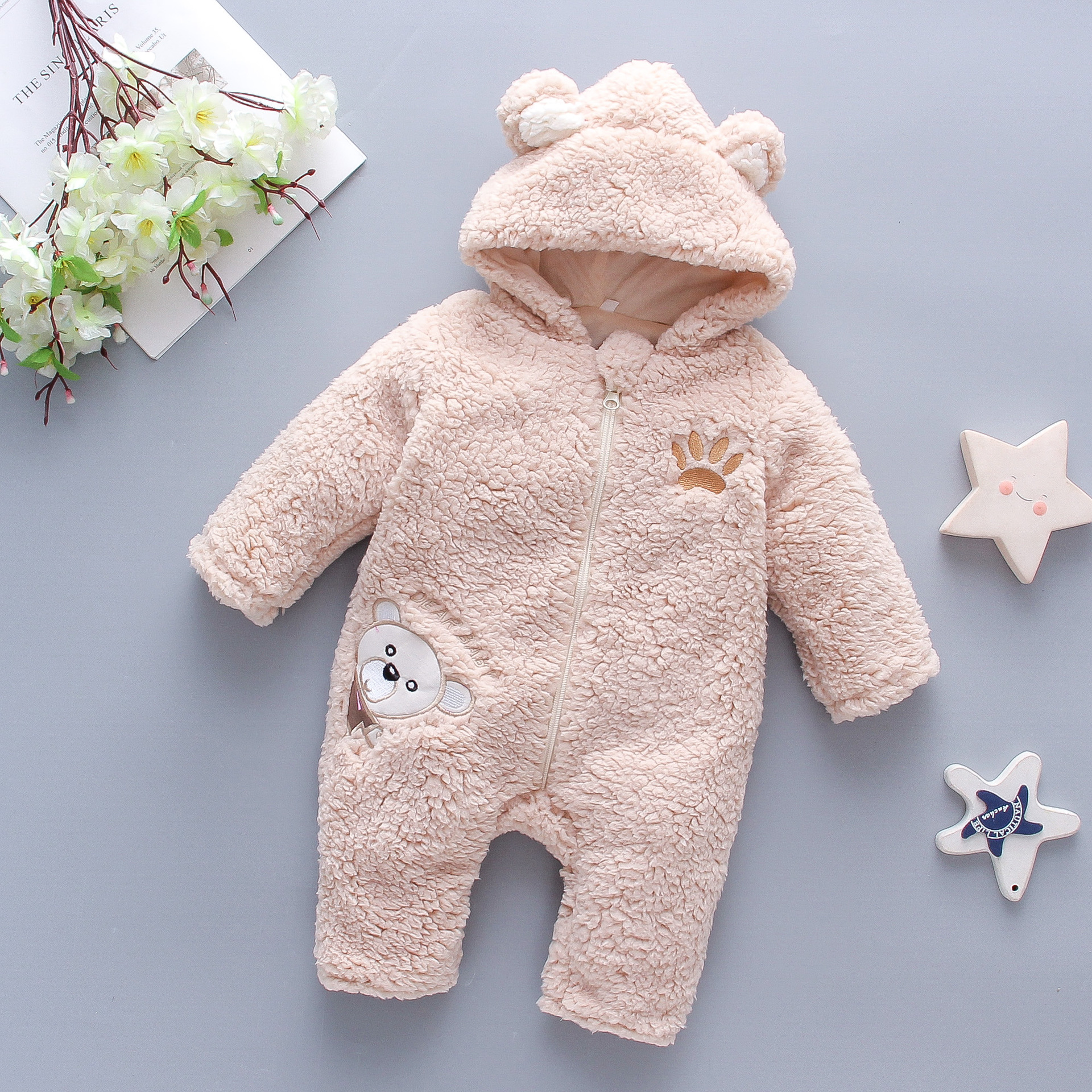 Baby and toddler jumpsuit winter 2024 children's clothing new lamb fur cartoon teddy bear embroidery thick hooded_voghion.com