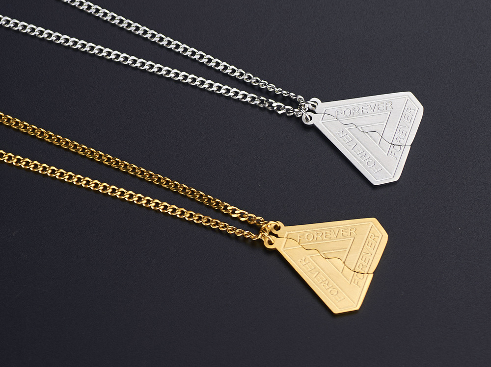 Wholesale Jewelry Triangle Split Pendant Titanium Steel Necklace Nihaojewelry display picture 3