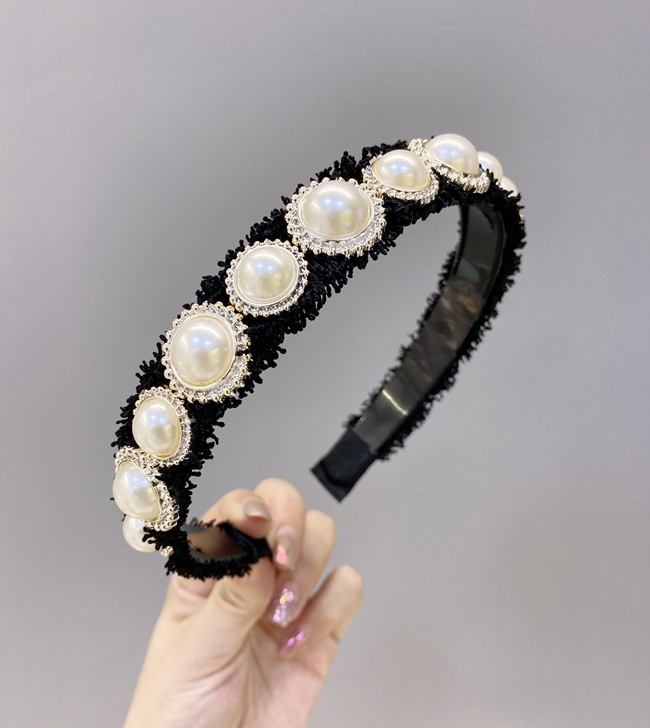 Korean Pearl Headband New Hair Cave Simple Princess Wide-brimmed Non-slip Wash Hair Bundle Wholesale Nihaojewelry display picture 9