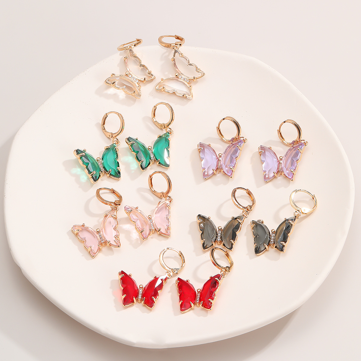 Fashion Autumn New Acrylic Simple Butterfly Earrings For Women Wholesale display picture 4