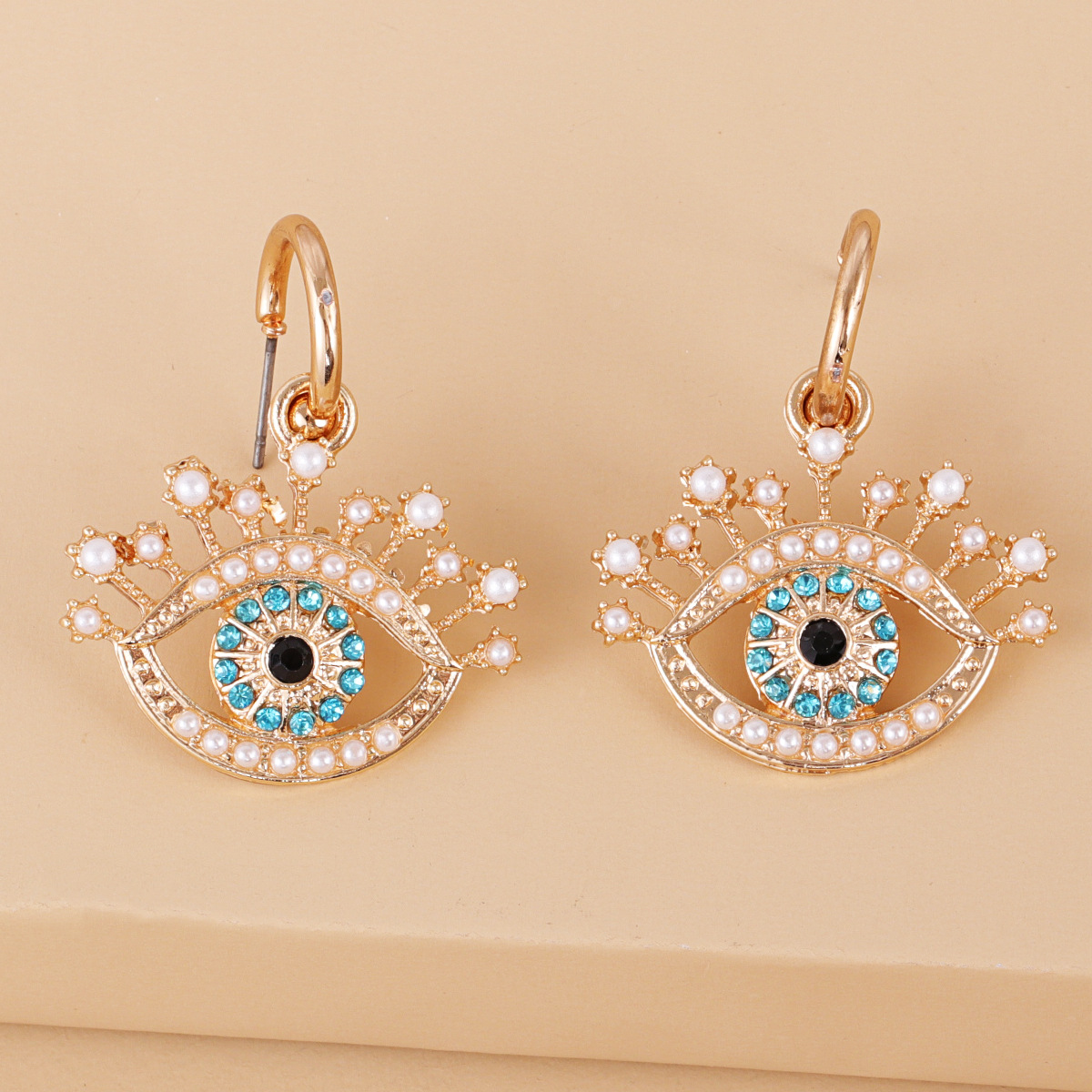 Fashion  Color  Diamond  Eyes Wild Earrings display picture 12