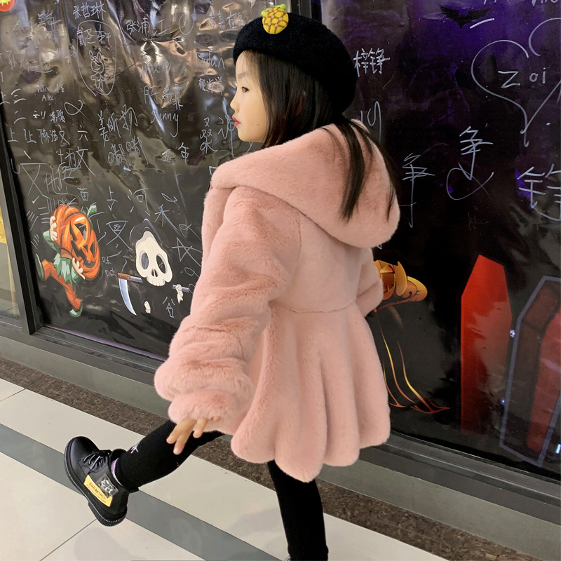 20 new pattern Chinese New Year Child models fashion Fur imitation Versatile keep warm Hooded princess puff sleeve girl Windbreaker coat