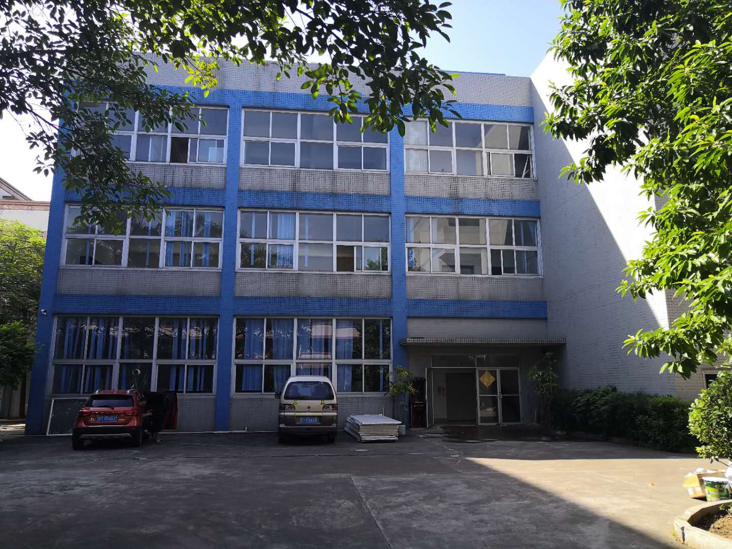 811b4d3129a4729d238c2094b69e95