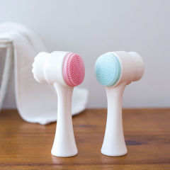 The new ultra-soft silicone double-sided face brush cleanser can massage and deeply clean pores to remove blackheads and keratin.