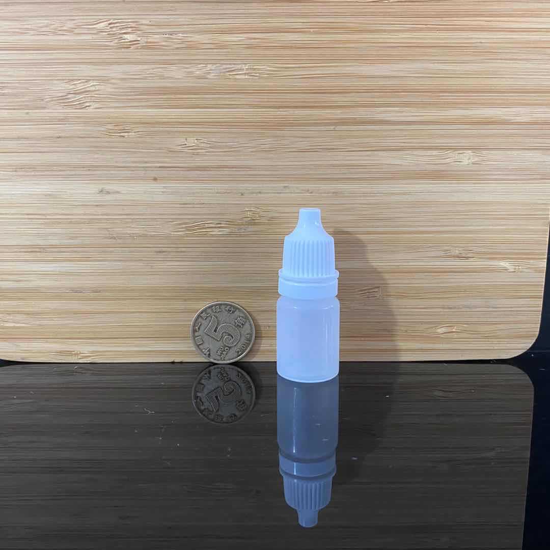 Botella de goteo de plástico Botella de gotas para los ojos de boca afilada de 5ml Botella de dispensación de 10ml 20ml Botella de medicina pequeña extruida líquida Spot al por mayor