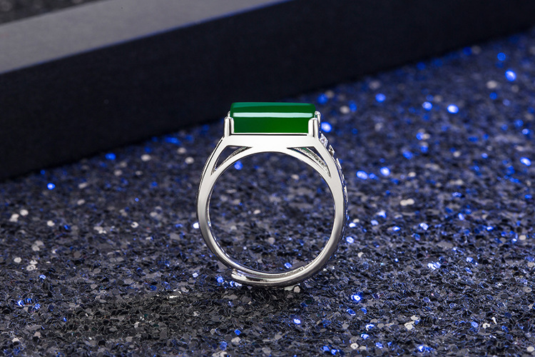 Crossborder hollow green chalcedony microinlaid zircon green agate ring jewelrypicture3