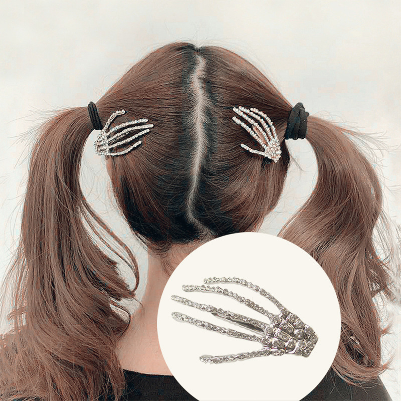 Punk Dark Temperament Wild Hair Clip Ins Same Flash Diamond Skull Ghost Claw Edge Clip Metal Clip display picture 4