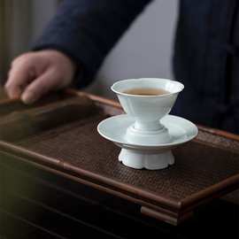 景德镇仿宋湖田窑影青葵口南宋盏手工雕刻莲瓣纹茶盏跨境一件代发