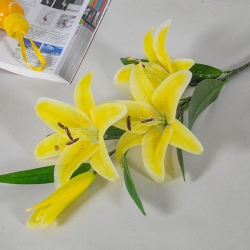 Simulation lily flower single film feel 3 heads 4 heads lily wedding home photography decoration fake flower manufacturer wholesale