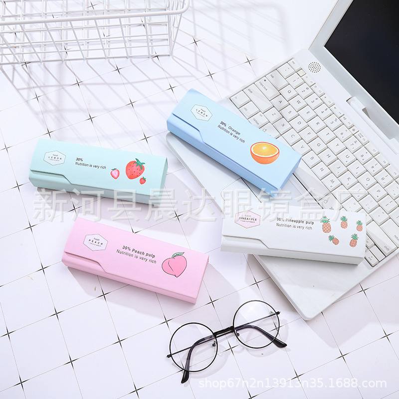 Factory wholesale custom male and female students Korean small fresh cute creative personality spray painted handmade glasses box