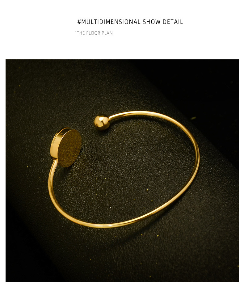 Einfache Gänseblümchen Muschel Elastische Schnur Einstellung Titan Stahl Plattiert 18 Karat Echtes Gold Offenes Armband Großhandel display picture 4