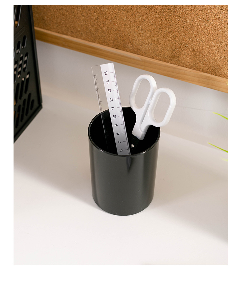 圆形塑料笔筒_08