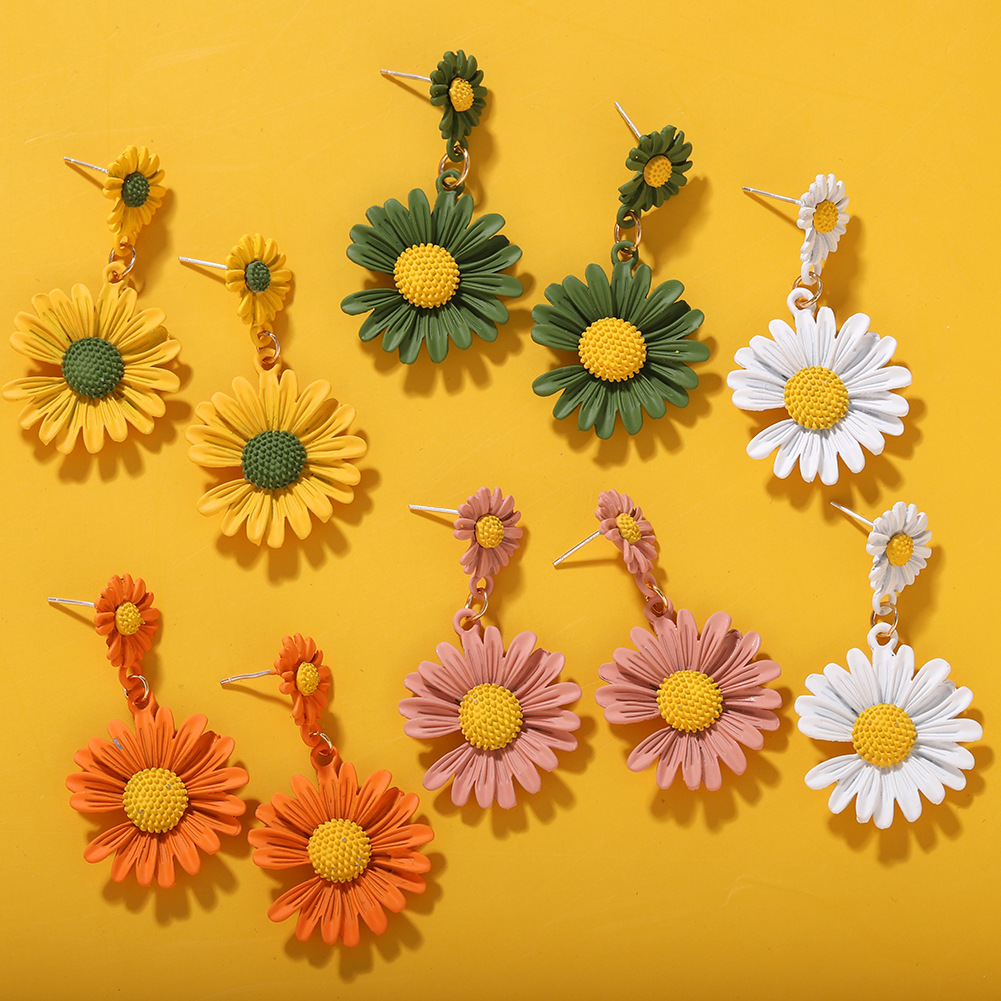 New Fashion Bridal Flower Daisy Sweet Earrings For Women display picture 8