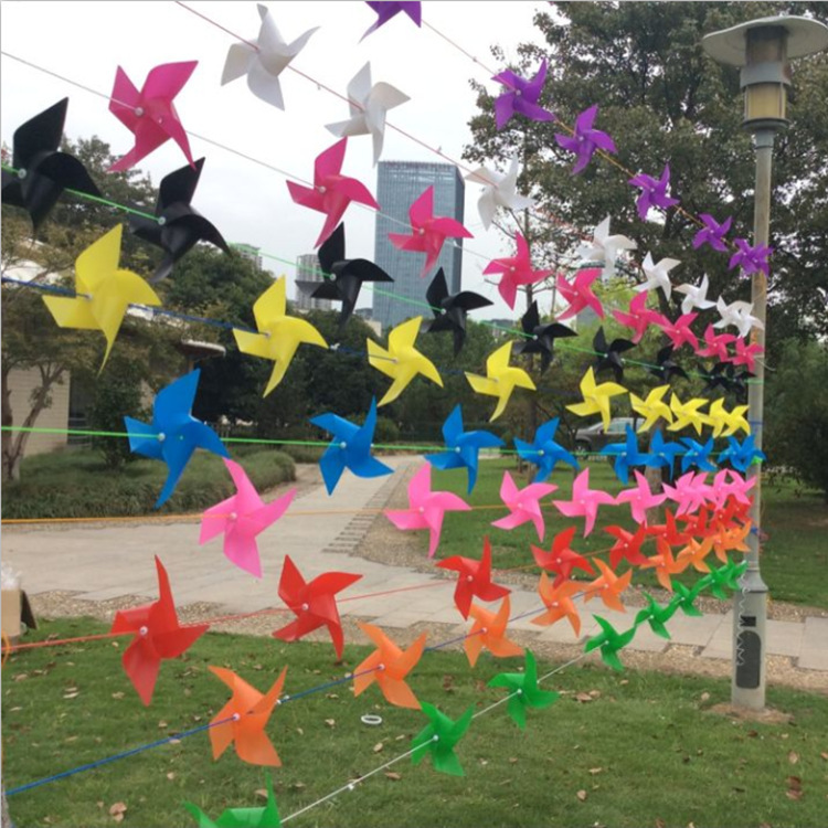 12042414876_744212171