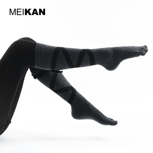 meikan beautiful strappy high toe socks, silicone non-slip sports socks for women, autumn and winter long full toe yoga socks