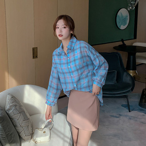 欧洲站春季女装2020新款欧货韩版时尚格子气质设计感休闲衬衫上衣