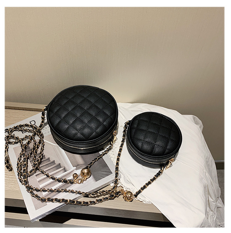 New Fashion Simple  Trend Fashion Rhombus Chain  Shoulder Messenger Small Round Bag Wholesale display picture 6