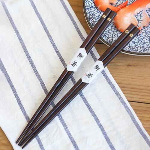 Detomate Japanese style small golden flower wood pointed chopsticks solid wood chopsticks Japanese style tableware street stall hot selling daily chopsticks