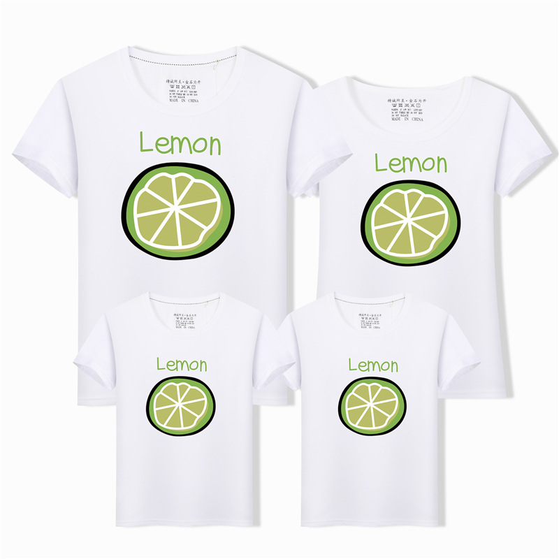 Family-friendly short-sleeved summer outfits for three or four people, father and son, mother and son, 2020 new trendy and stylish T-shirts for summer wholesale.