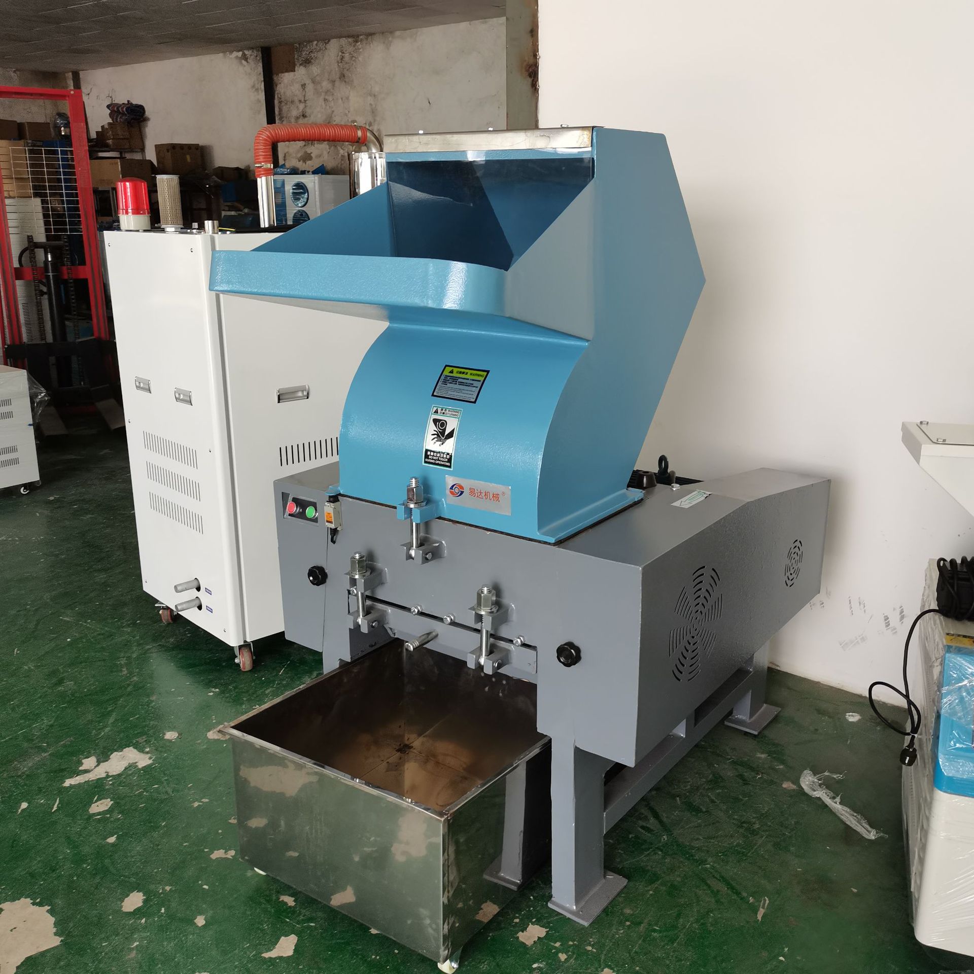 强力粉碎机工业多功能大型粉料机爪型粉碎机平型粉碎机边打料材料