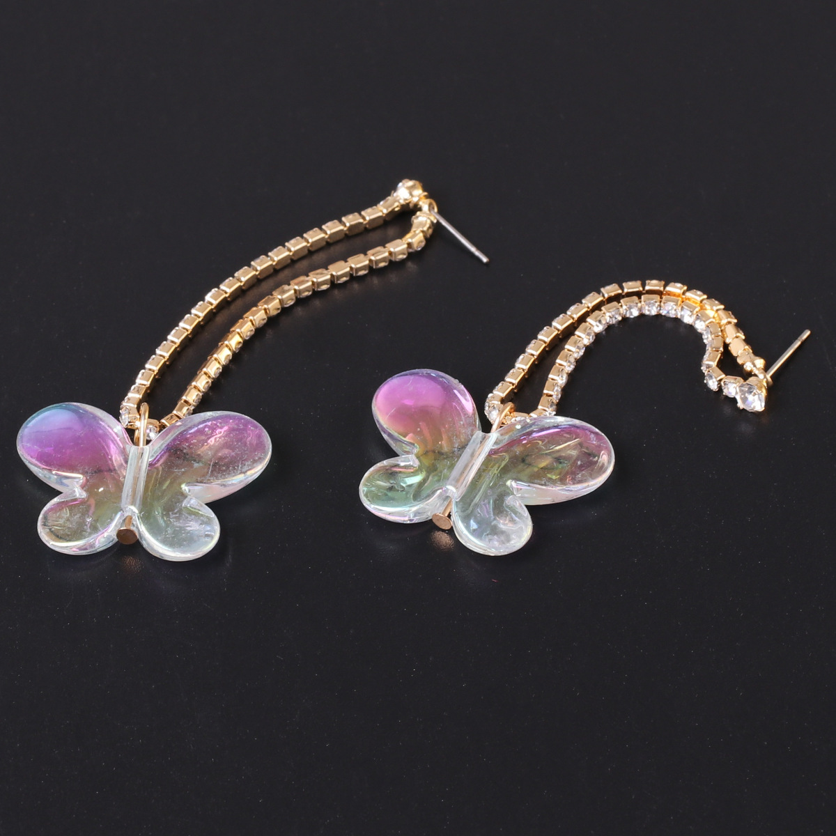 Boucles D&#39;oreilles En Diamant De Chaîne De Griffe Transparente Exagérée Géométrique Papillon Goutte Pour Les Femmes En Gros display picture 6