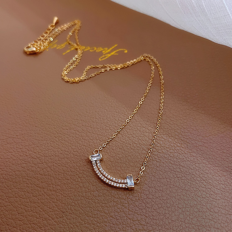 Smiley Face Necklace Women's Fashion Collarbone Chain Niche Brand Neck Jewelry ins Trendy Simple Cold Style Internet Celebrity Neck Chain