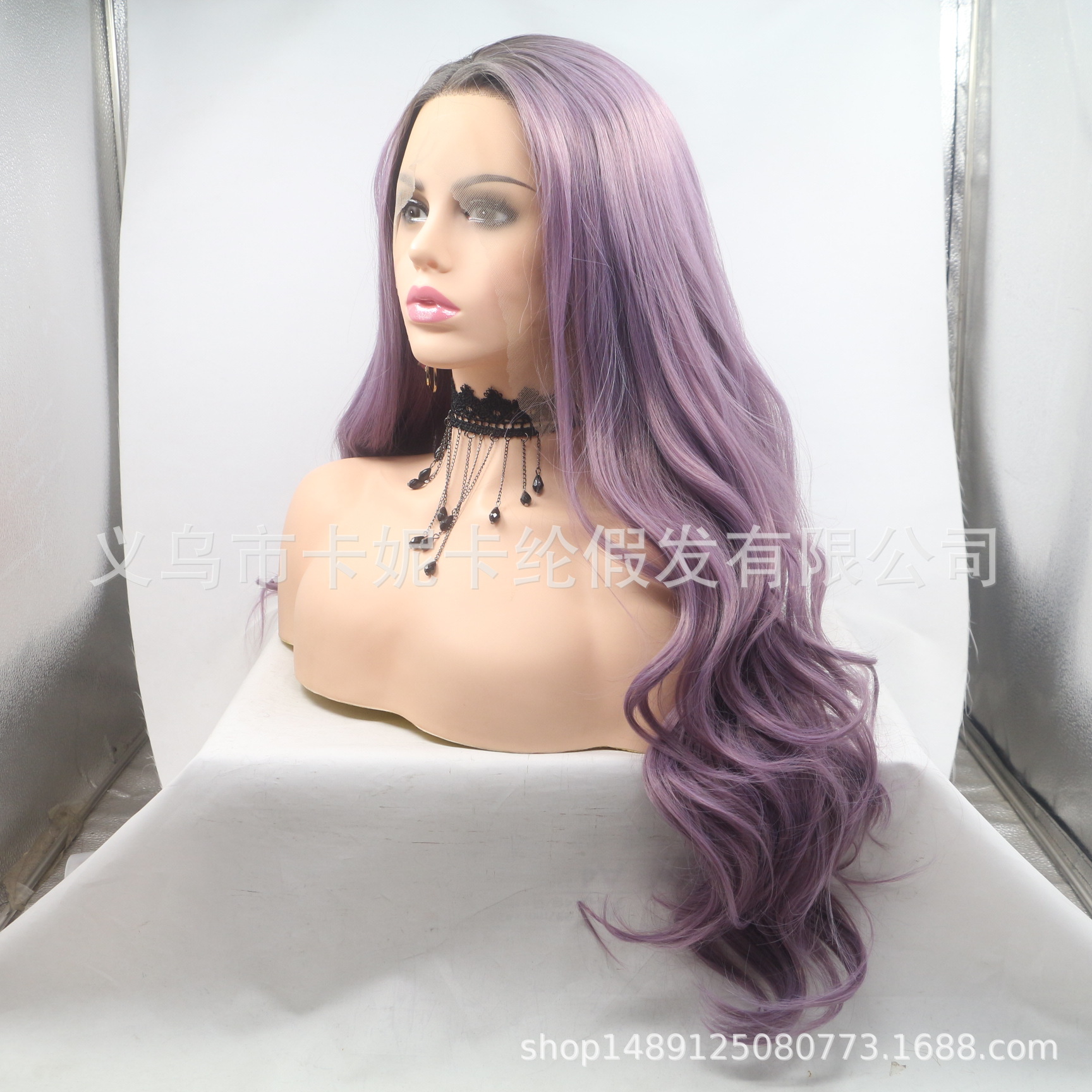 Peruca europea y americana cabello largo rizado frente encaje cubierta de cabello fibra química peluca