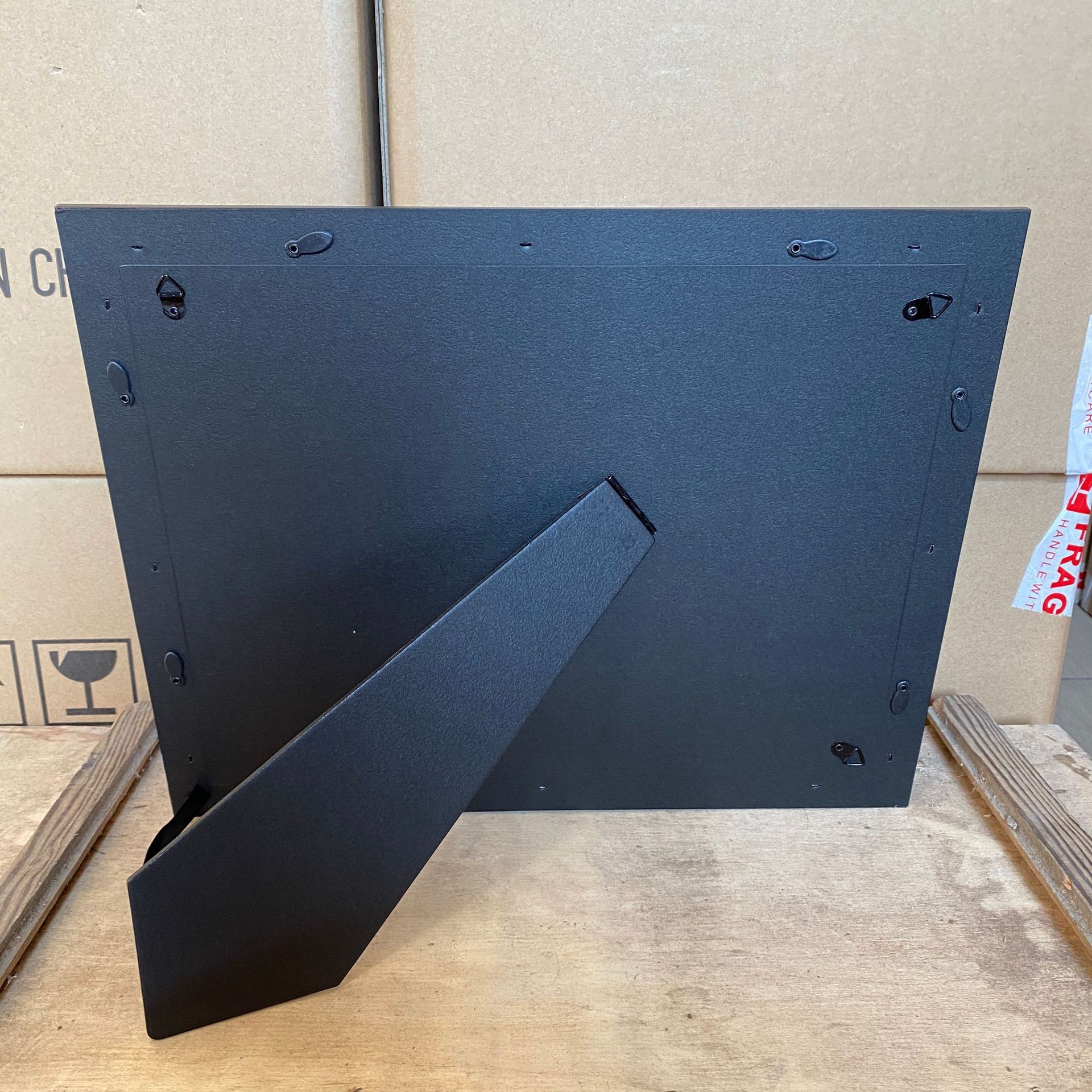 白木2820红金框开窗背板