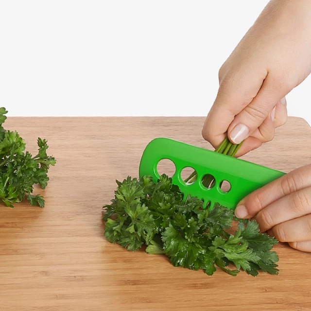 " /></p> <p><img <p><strong>Especificaciones</strong>:<br />Material: ABS<br />Tamaño: 4*12cm<br />Cantidad: 1 pieza<br />Color del producto: verde</p> <p><span>Nota: Medición manual, por favor permita un error de 1-3cm!!!</span></p>