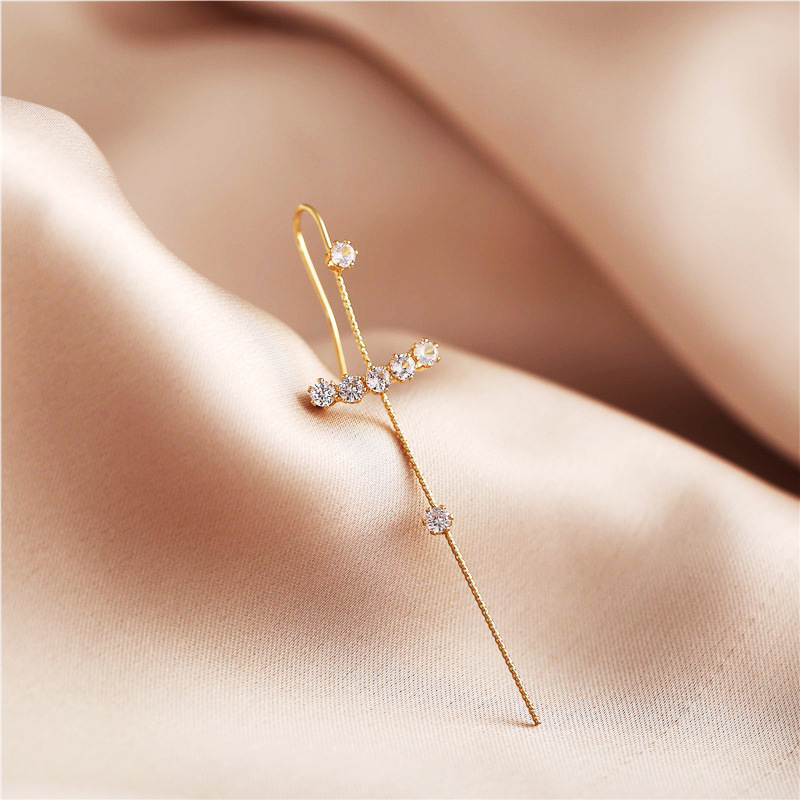 Creative Simple Alloy Inlaid Rhinestone Earrings Slash Earrings Wholesale display picture 3