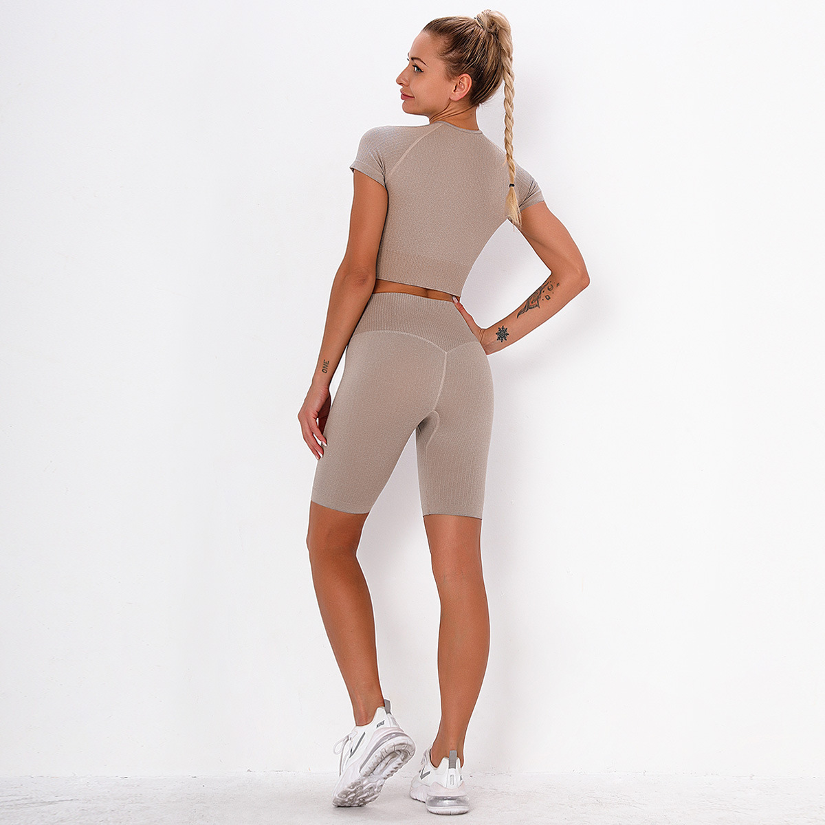 Seamless short-sleeved hip-lifting high waist fitness suit  NSNS10661