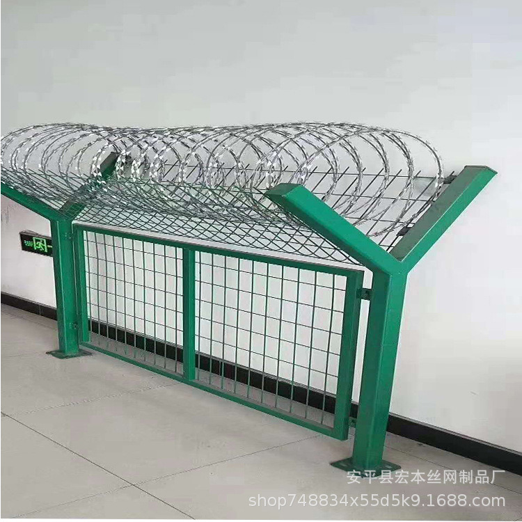 厂家供金属防护网监狱防护网金属护栏围栏量交通设施