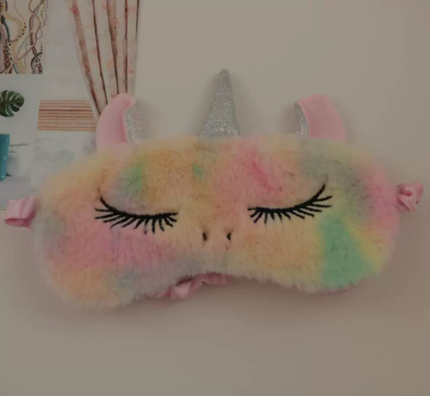 Sleep mask for traveling, gradient