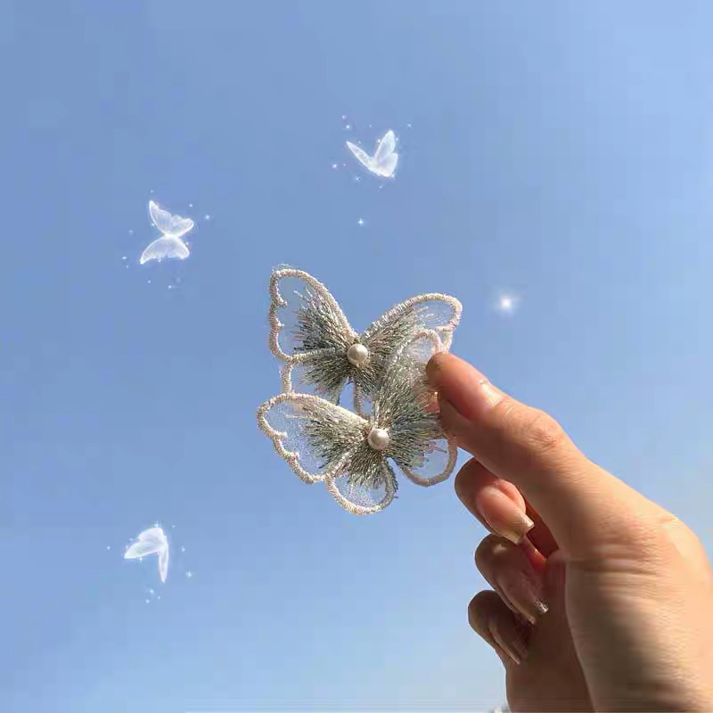 Retro handmade embroidery butterfly duckbill hairpin word clip side clip bangs clip daily photography Mori sweet hairpin