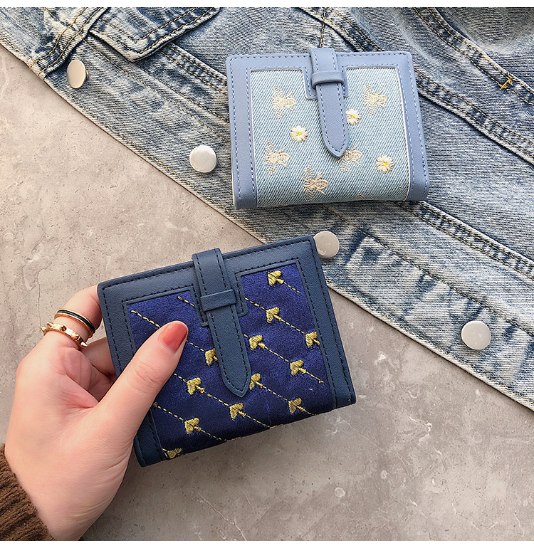 70% Off Short Style Wallet 2020 New Embroidered Student Wallet Short Folding Ladies Multifunctional Card Holder Wholesale display picture 61