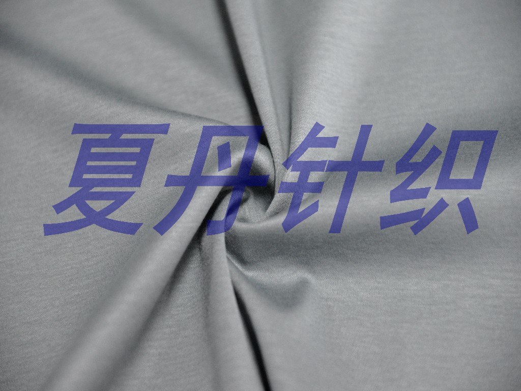 ë�溹����70%���ڣ�30%��ë