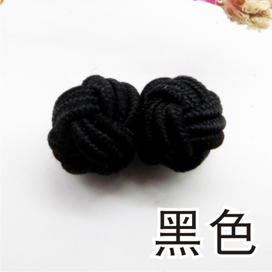 검은색
