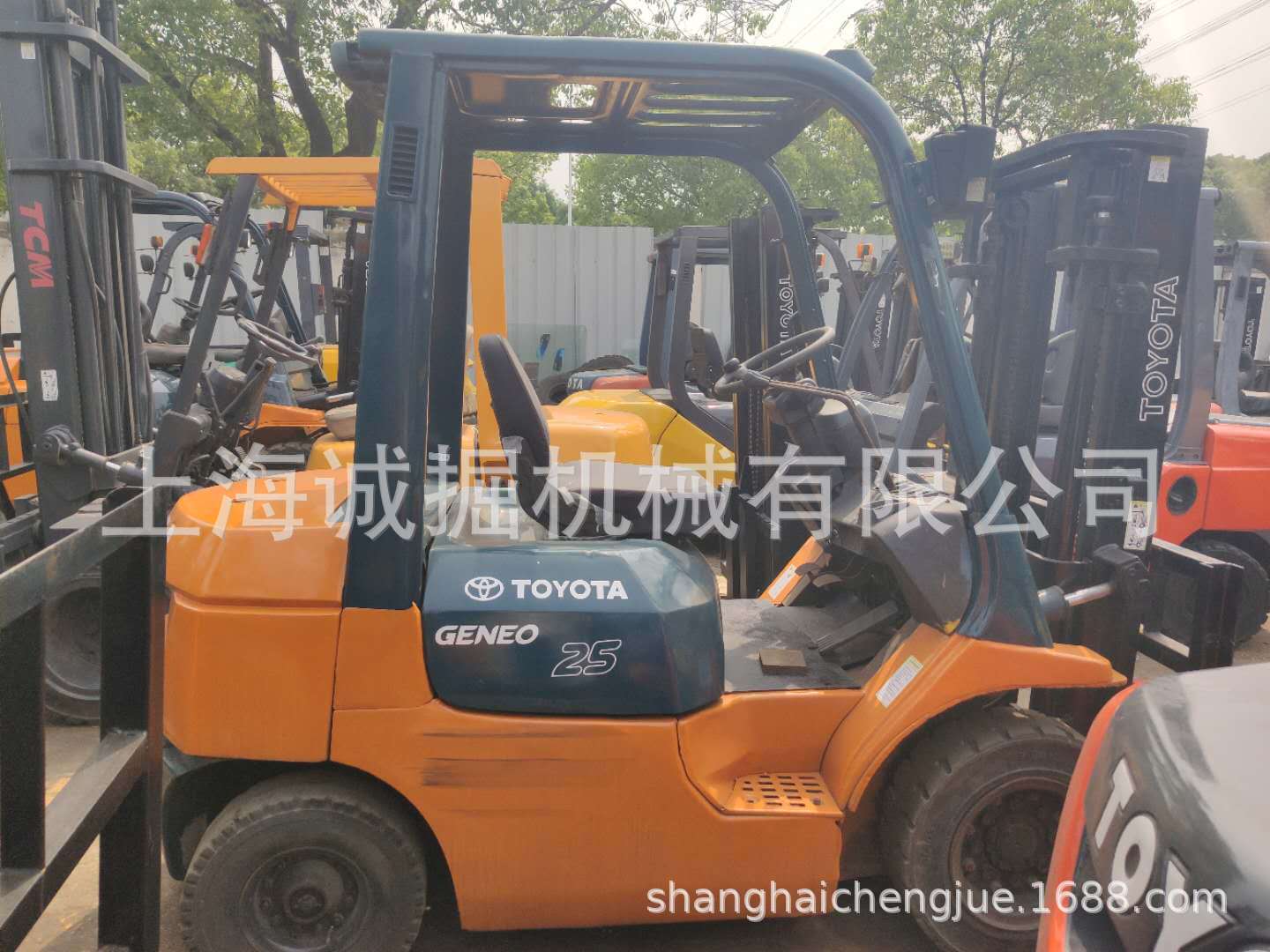 二手丰田2.5吨叉车，丰田7代叉车，丰田8代叉车