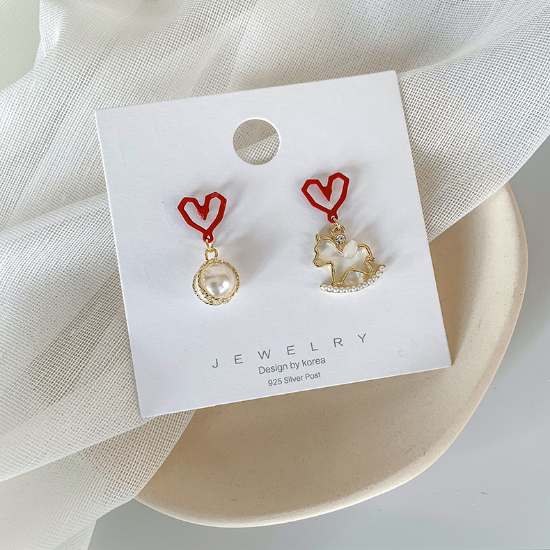 S925 Silver New Korean Geometric Love Pearl Trojan Earrings Cute Girl Sweet Earrings display picture 10