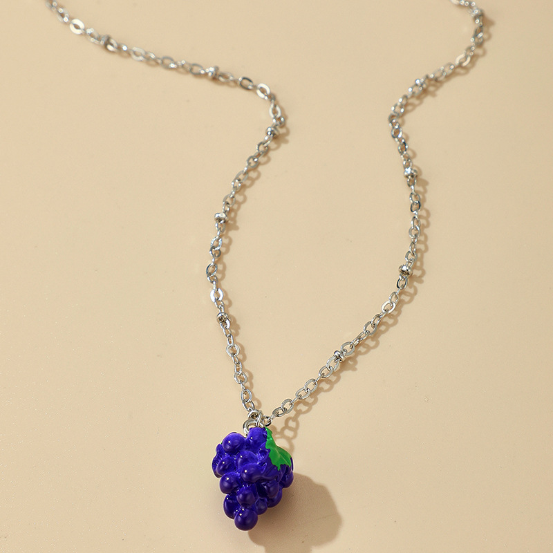 Fashion Creative New Fruit Grape Pendant Necklace Clavicle Chain Wholesale display picture 4