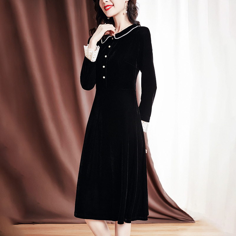 金丝绒连衣裙女2020新款秋冬洋气撞色娃娃领气质复古黑色打底裙子