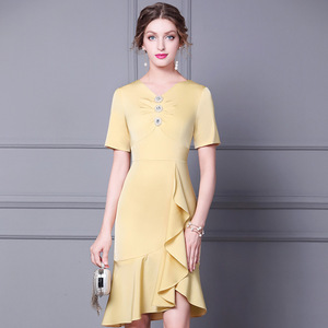Zhili style dress goddess 2020 new summer dress with slim waist V-neck drill button yellow fishtail skirt