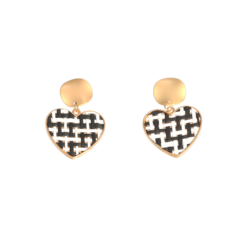 New Fashion Bohemian Love Grass Vine Woven Earrings Geometric Earrings display picture 9