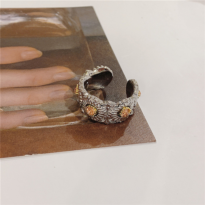 Vintage Small Daisy Metal Split Ring Couple Ring display picture 9