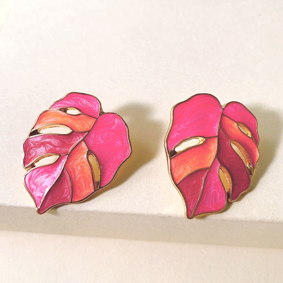 Fashion Leaf Alloy Acrylic Earrings Ear Studs display picture 5