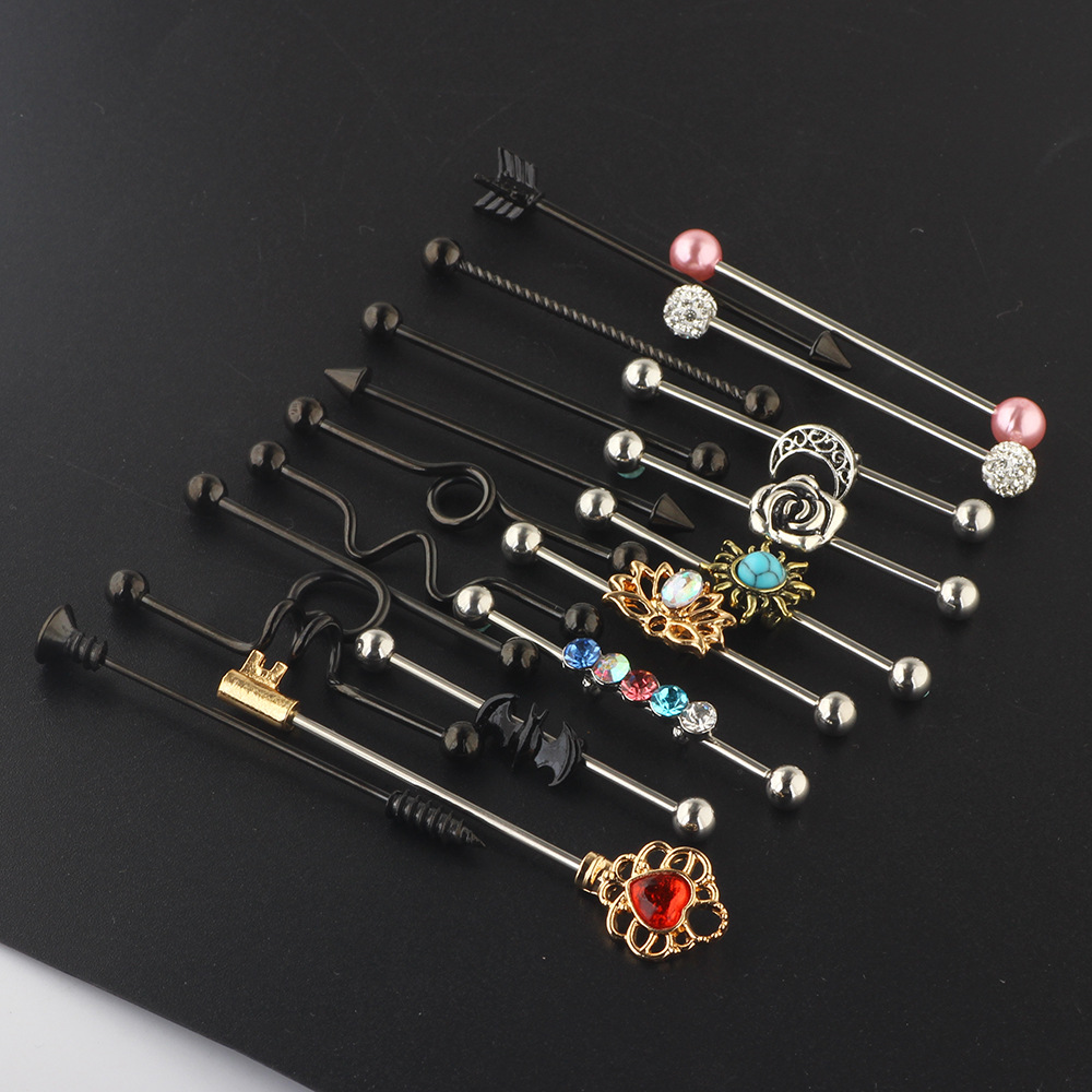 16G labret stud size and finish detail