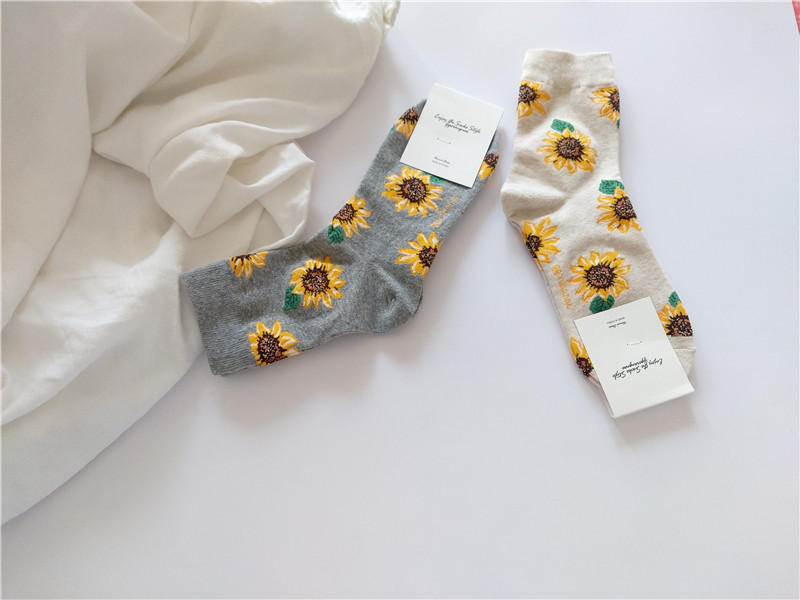 Women's Casual Sunflower Cotton Printing Crew Socks A Pair display picture 5