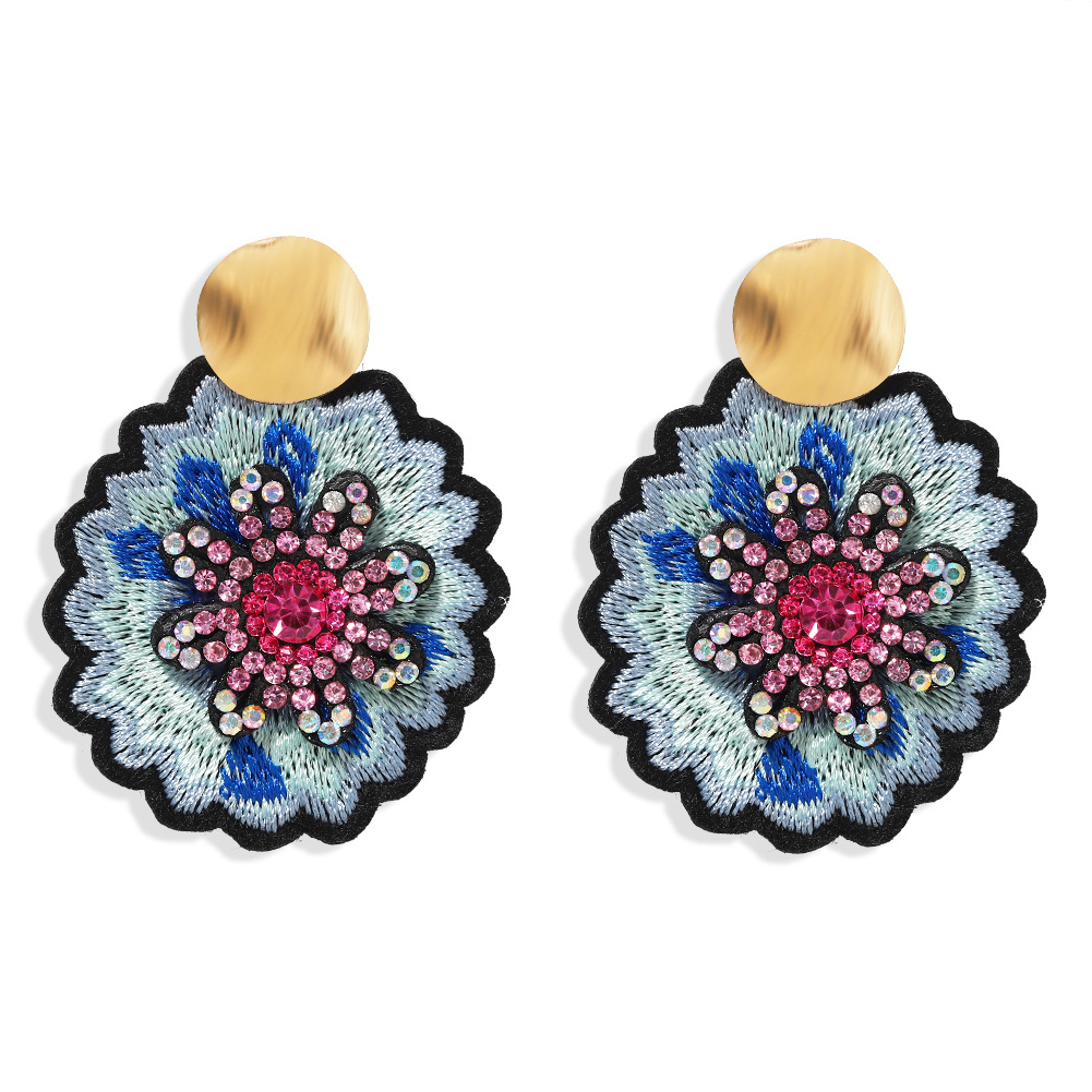 Fashion Personality Exaggerated  Daisy Flower Earrings display picture 3