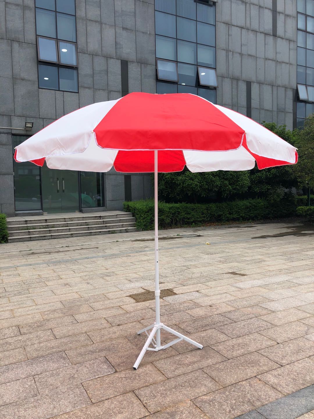 2.4 Paraguas de color arroz