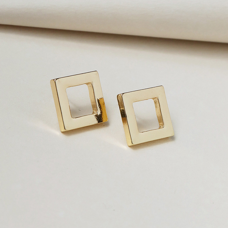 New Alloy Texture  Geometric Simple  Earrings display picture 1